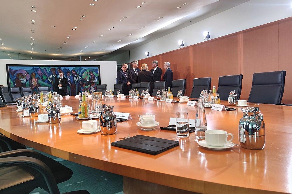 Kabinettstisch (Archiv)