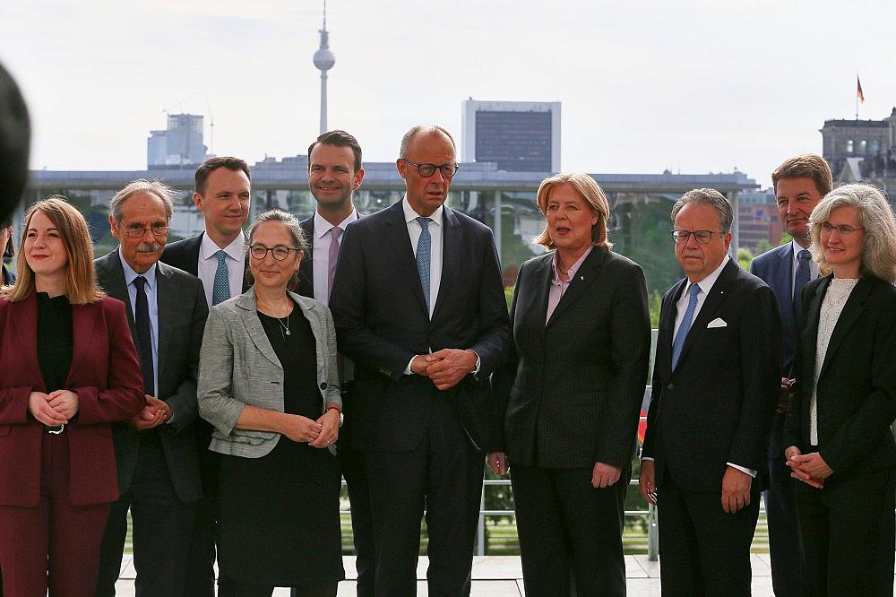 Übergabe des Berichts der Rentenkommission am 23.06.2026