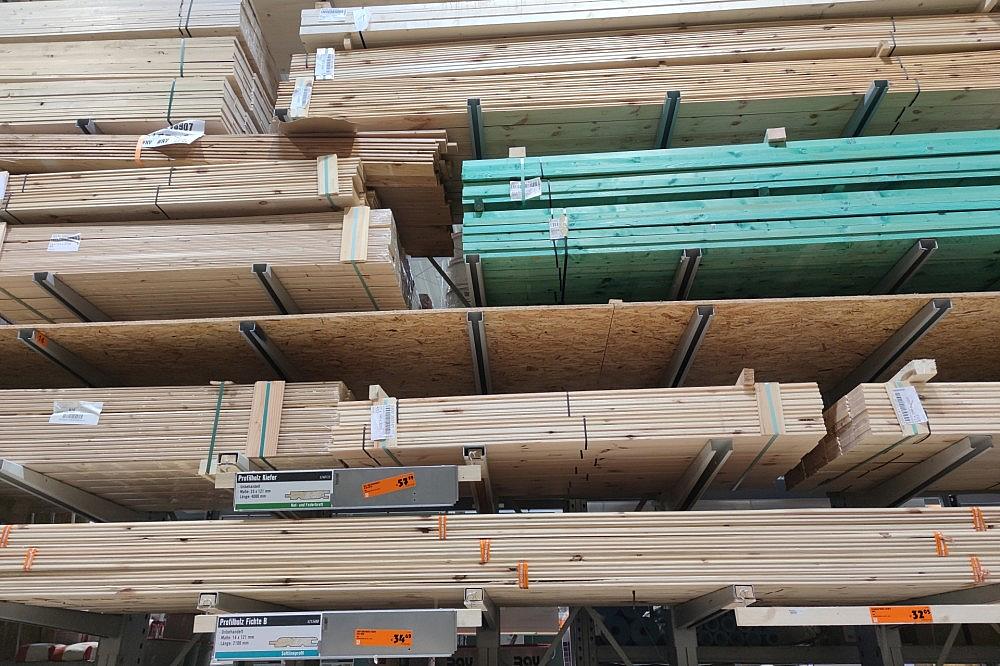 Holz im Baumarkt (Archiv)