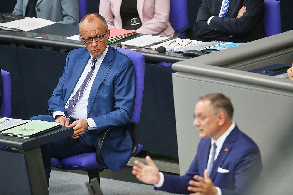 Friedrich Merz und Tino Chrupalla am 09.07.2026