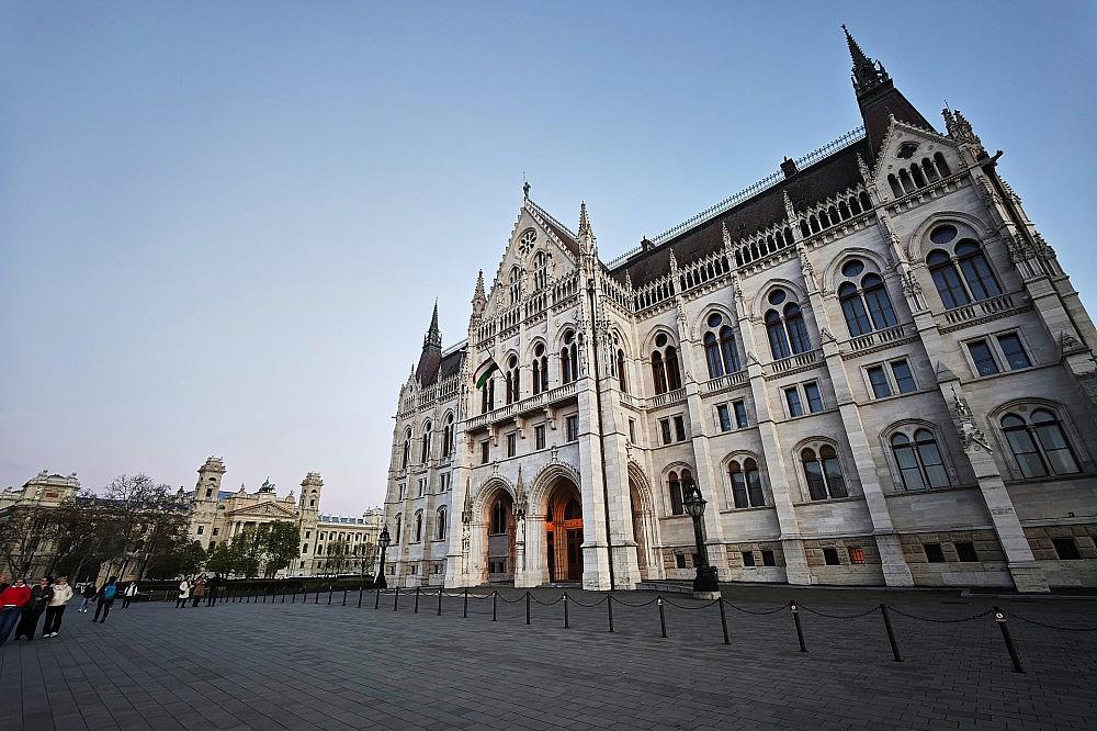 Ungarns Parlament (Archiv)