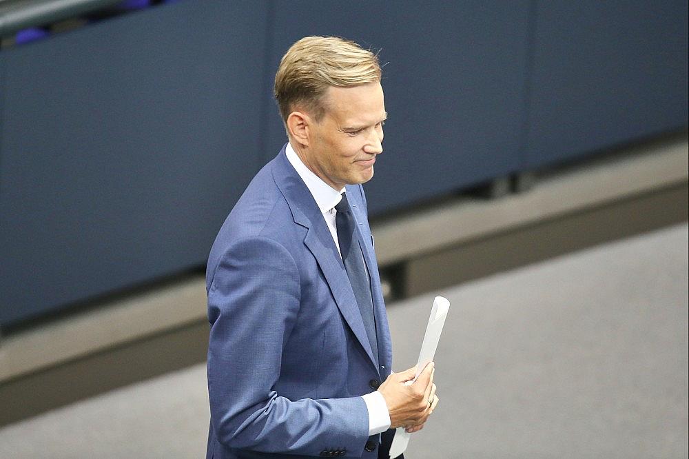 Kein Handlungsbedarf: Bundesregierung schweigt zu Vorwürfen gegen Streeck