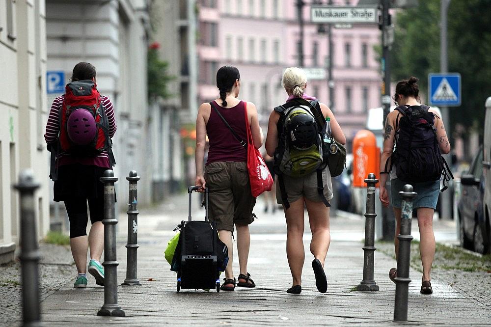 Touristen in Berlin-Kreuzberg (Archiv)