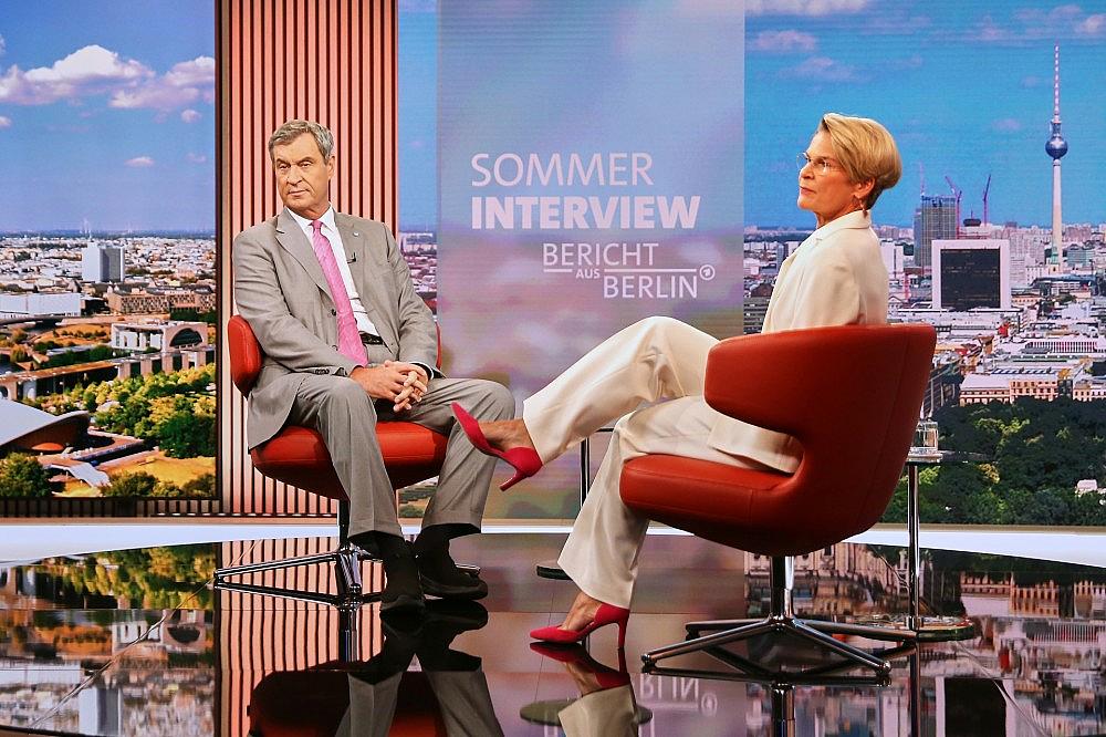 Markus Söder und Anna Engelke im ARD-Sommerinterview am 02.08.2026