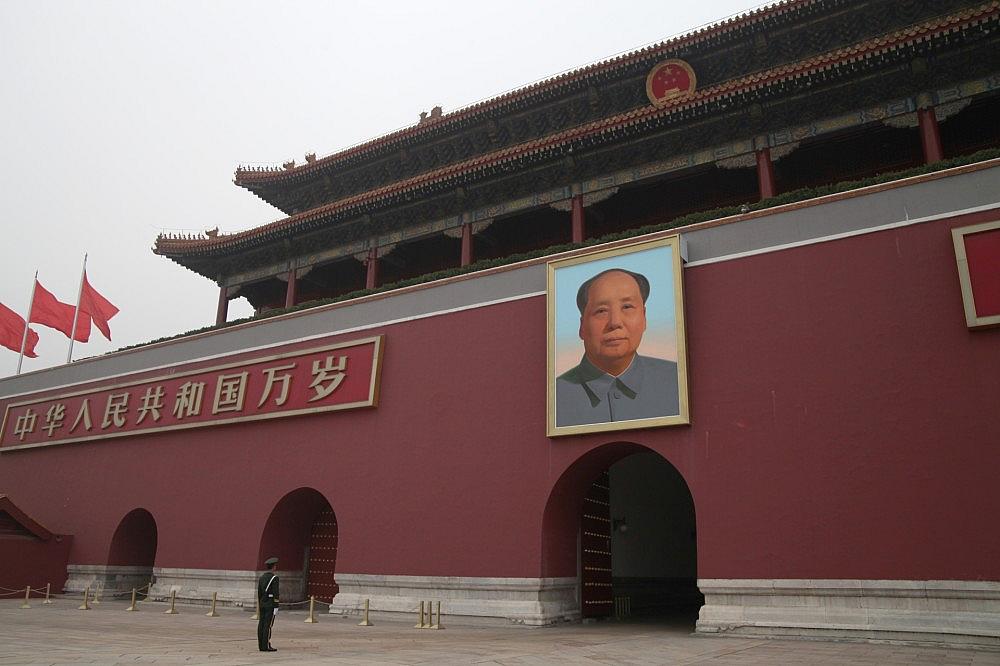 Tor des Himmlischen Friedens mit Bild von Mao Zedong (Archiv)