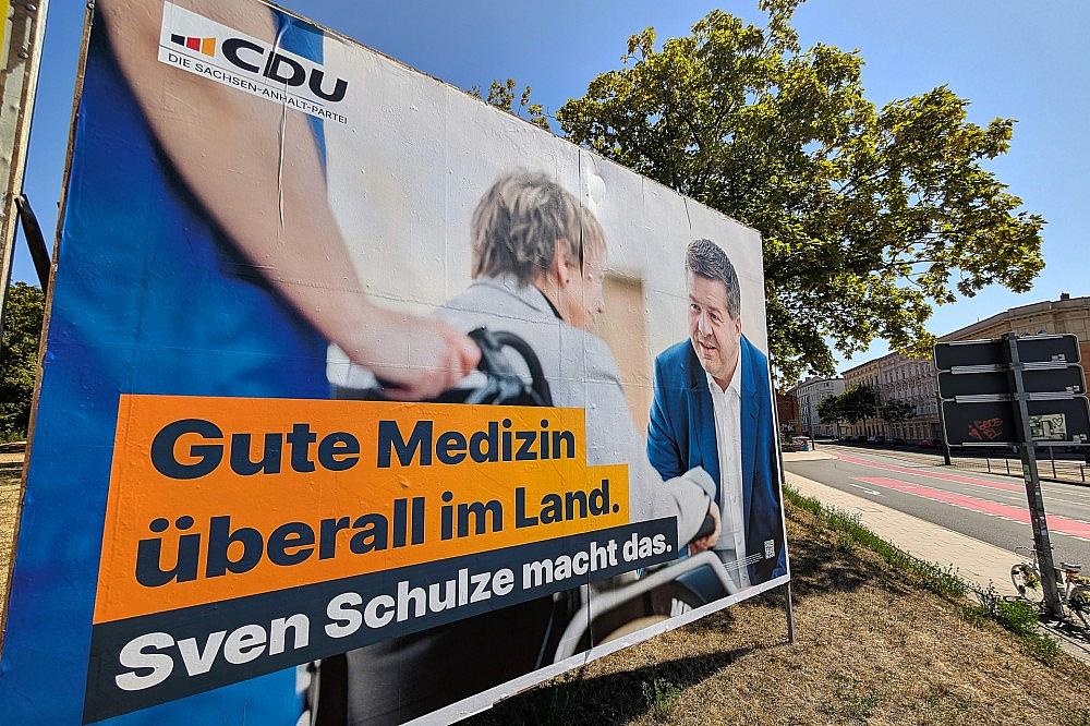 Wahlplakate vor der Landtagswahl in Sachsen-Anhalt (Archiv)