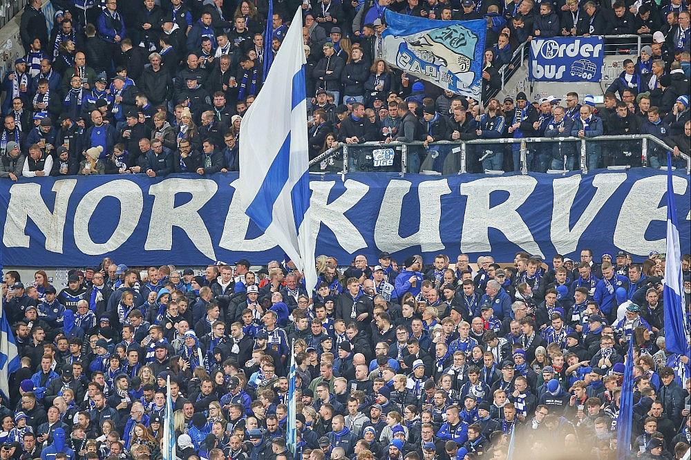 Fans von Schalke 04 (Archiv)