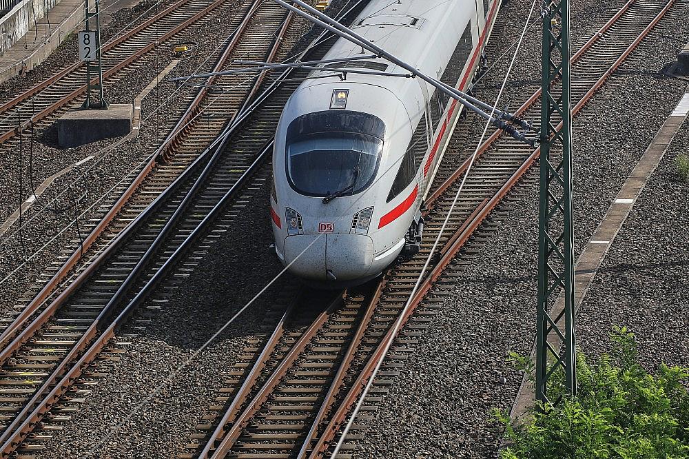 ICE T auf Bahnstrecke (Archiv) via dts Nachrichtenagentur
