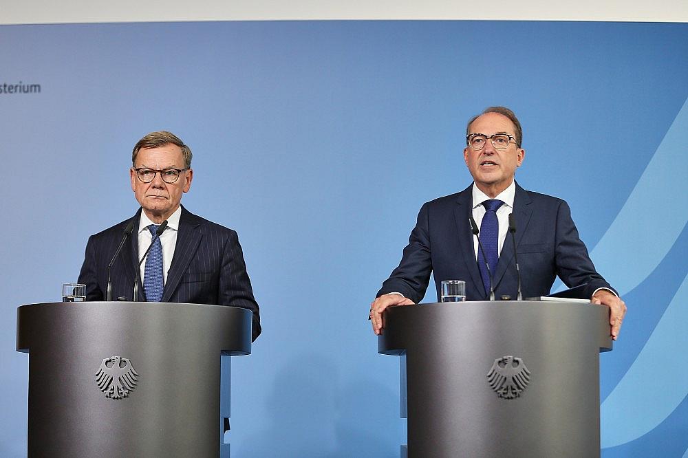 Johann Wadephul und Alexander Dobrindt am 01.09.2026