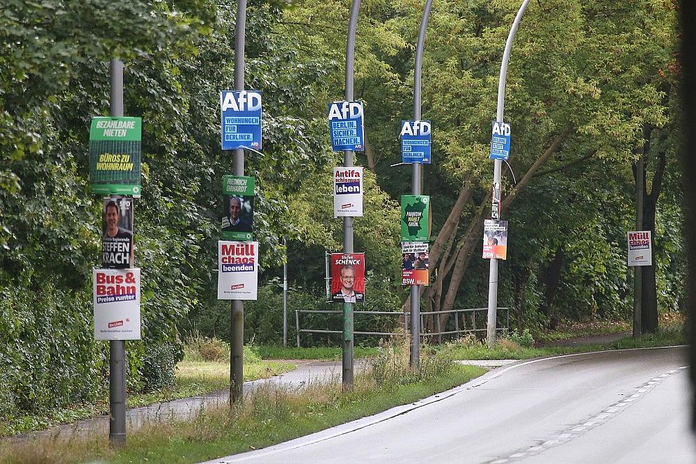 Wahlplakate (Archiv) via dts Nachrichtenagentur