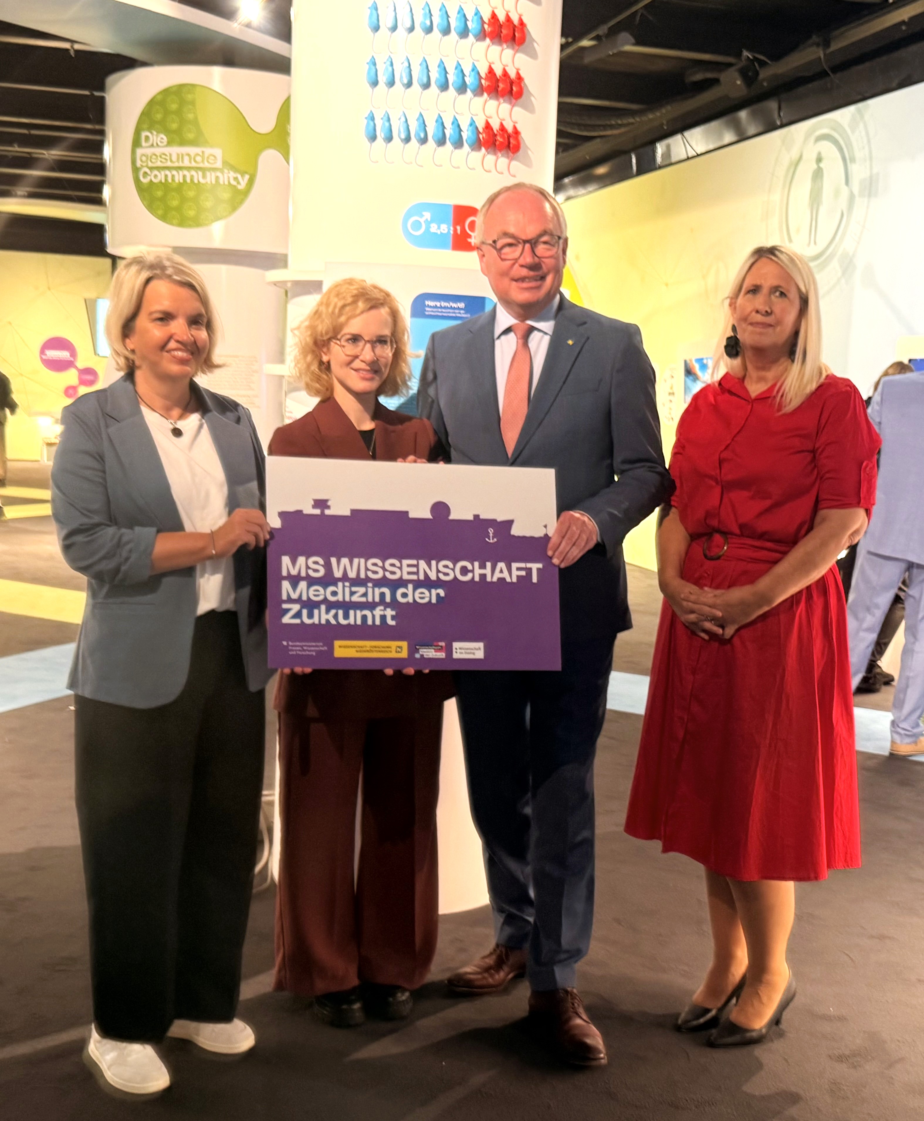 An Bord der MS Wissenschaft