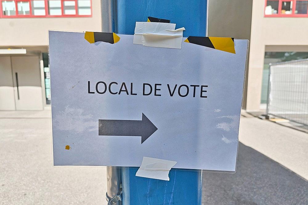 Wahllokal für Schweizer Volksabstimmung (Archiv)