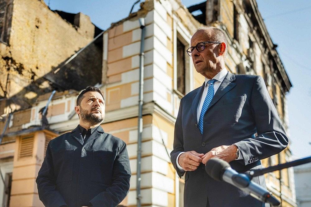 Wolodymyr Selenskyj und Friedrich Merz am 04.10.2026