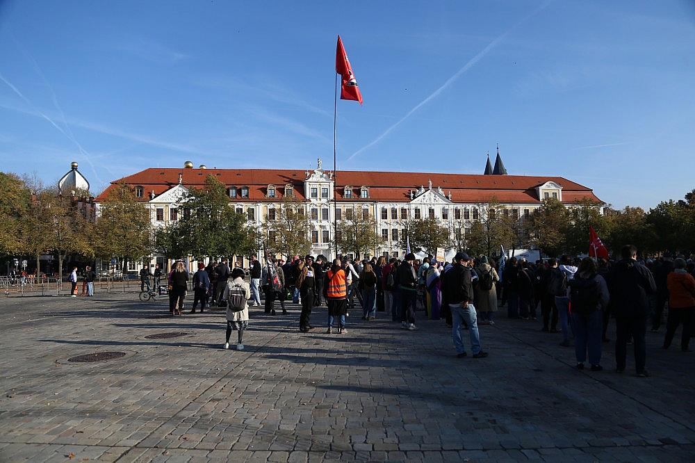 Anti-AfD-Protest vor dem Landtag von Sachsen-Anhalt am 06.10.2026