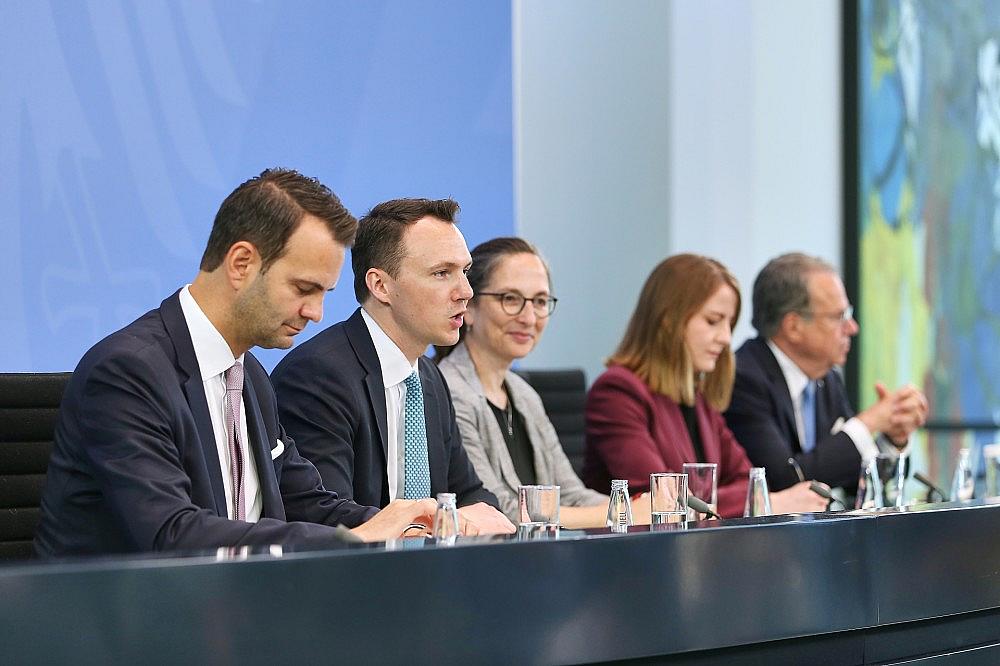 Vorstellung Abschlussbericht der Rentenkommission (Archiv)