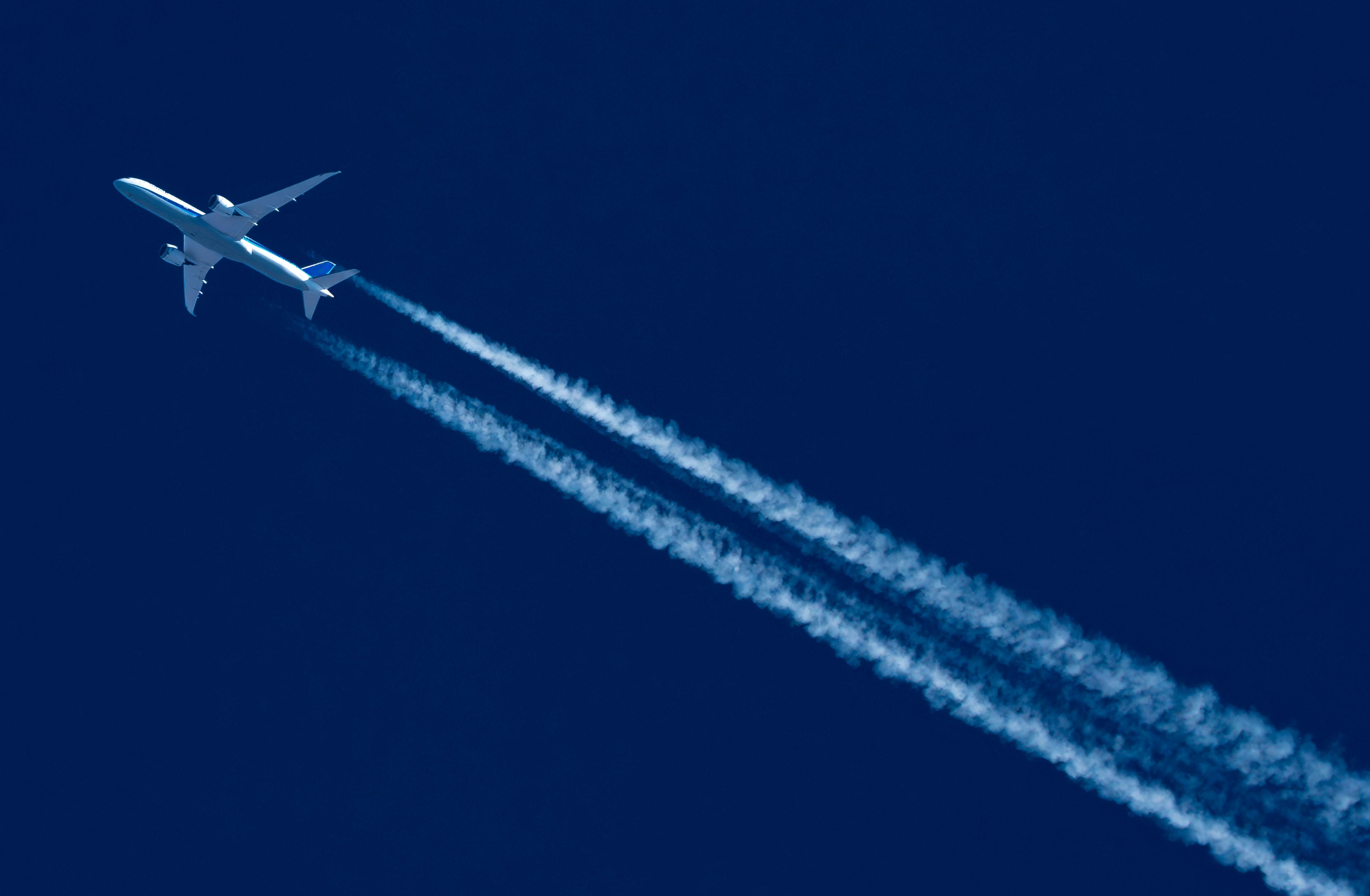 Flugkraftstoffe Shutterstock über pressetext.de