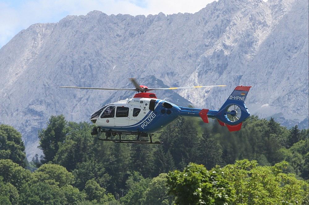 Polizeihubschrauber nahe Schloss Elmau  (Archiv) via dts Nachrichtenagentur