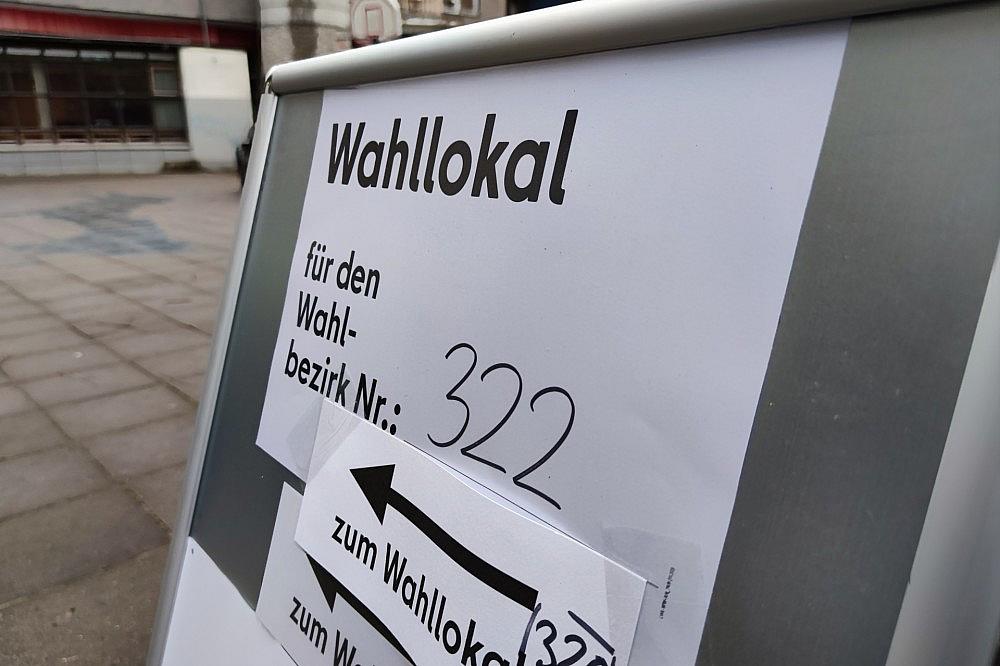 Berliner Wahllokal am 12.02.2023