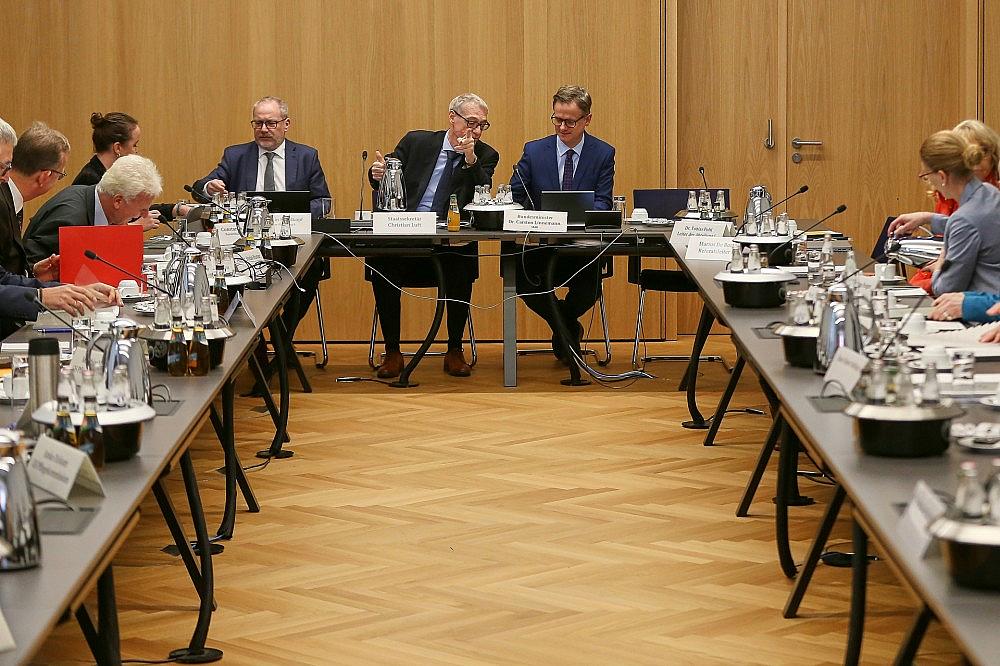 Konstituierende Sitzung der Pflegestrukturkommission am 27.10.2026