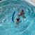 Diplom-Sportlehrerin und Schwimmtrainerin Marion Bösel-Weßler übt mit einem Keinkind in einem Becken Schwimmen. - Foto: Bösel-Weßler/Aqua Marys Swimacademy/dpa