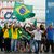 Anhänger des ehemaligen brasilianischen Präsidenten Bolsonaro blockieren eine Autobahn bei Itaborai. - Foto: Silvia Izquierdo/AP/dpa
