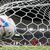 Ferran Torres verwandelt einen Elfmeter zum 3:0 für Spanien: Der Ball zappelt im Netz. - Foto: Li Ming/Xinhua/dpa