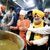 Außenministerin Annalena Baerbock beim Besuch einer Suppenküche in Chadni Chowk, der Altstadt von Neu Delhi. - Foto: Carsten Koall/dpa