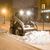 Ein Schneepflug räumt in Columbus im US-Bundesstaat Ohio Schnee zusammen. - Foto: Jintak Han/ZUMA Press Wire/dpa