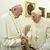 Papst Franziskus (l) und der emeritierte Papst Benedikt XVI. unterhalten sich im Dezember 2018 im Kloster «Mater Ecclesiae». - Foto: Vatican Media/dpa/Archiv