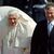 Papst Benedikt XVI. 2005 mit dem damaligen Bundespräsidenten Horst Köhler. - Foto: Federico Gambarini/dpa