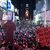 Demonstranten protestieren auf dem New Yorker Times Square gegen Polizeigewalt, nachdem Tyre Nichols im US-Bundesstaat Tennessee von der dortigen Polizei verprügelt wurde und an seinen Verletzungen starb. - Foto: Yuki Iwamura/AP/dpa