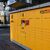 Ein Automat namens Poststation steht vor der Zentrale von DHL in Bonn. - Foto: Oliver Berg/dpa