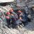Helfer haben einen Tunnel zu einer verschütteten Frau gegraben. - Foto: Boris Roessler/dpa