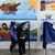 Ein Mann verlässt die Wahlkabine in einem Wahllokal in Athen, Griechenland. - Foto: Thanassis Stavrakis/AP/dpa