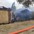 Rauch steigt auf dem Gelände des Freizeitparks Karls Erdbeerhof im brandenburgischen Elstal bei Wustermark auf. - Foto: Christian Pörschmann/dpa