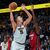 Denver Nuggets-Center Nikola Jokic (15) wirft über Miami Heat-Center Bam Adebayo. - Foto: Jack Dempsey/AP/dpa