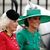 Königin Camilla (l) und Prinzessin Kate nehmen in einer offenen Kutsche an der Parade teil. - Foto: Victoria Jones/PA Wire/dpa
