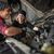 Die beiden Automechanikerinnen Nilufar Farahmand (l) und Kiana Yarahmadi (r) gelten als Pionierinnen, nachdem sie im Iran eine Karriere als Automechanikerin begonnen haben. - Foto: Arne Bänsch/dpa