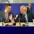 Josep Borrell (r), EU-Außenbeauftragter, und Dmytro Kuleba, Außenminister der Ukraine, sprechen miteinander am zweiten Tag des Treffens der EU-Außenminister in Toledo. - Foto: Andrea Comas/AP/dpa