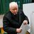 PiS-Chef Jaroslaw Kaczynski im Wahllokal in Warschau. - Foto: Petr David Josek/AP/dpa