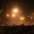 Leuchtraketen der israelischen Streitkräfte im nördlichen Gazastreifen. - Foto: Abed Khaled/AP