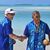 Australiens Premier Anthony Albanese (l.) und Kausea Natano, Premierminister von Tuvalu, beim  Pazifik-Insel-Forum in Aitutaki. - Foto: Mick Tsikas/AAPIMAGE/AP/dpa