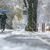 Schneefall in Niederbayern. Der Deutsche Wetterdienst erwartet weiter Neuschnee. - Foto: Armin Weigel/dpa