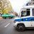 Polizeifahrzeuge und Absperrband vor einer Synagoge in Berlin. - Foto: Fabian Sommer/dpa
