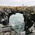Die Steinbrücke bei Arnarstapi auf der isländischen Halbinsel Snaefellsnes ist auch ein beliebtes Fotomotiv. - Foto: Steffen Trumpf/dpa