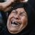 Angehörige trauern während der Beerdigung von Palästinensern. - Foto: Ayman Nobani/dpa