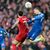 Liverpools Luis Diaz (M) im Kopfballduell mit Malo Gusto vom FC Chelsea. - Foto: Dave Shopland/AP/dpa