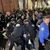 Polizisten nehmen auf dem Campus der New York University pro-palästinensische Demonstranten fest. - Foto: Noreen Nasir/AP/dpa
