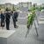 Brigitte Macron (l-r), Emmanuel Macron, Frank-Walter Steinmeier und Elke Büdenbender legen einen Kranz am Denkmal für ermordete Juden Europas nieder. - Foto: Kay Nietfeld/dpa