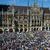 Der Münchner Marienplatz ist voll - vor allem mit schottischen Fans. - Foto: Stefan Puchner/dpa